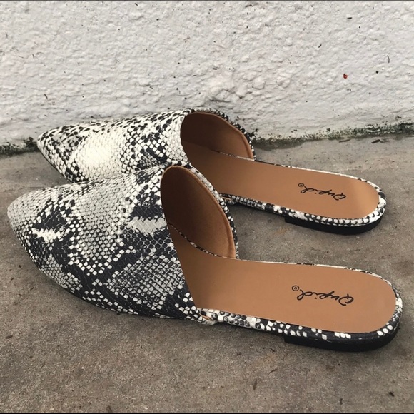 Vegan snake skin mules -BRAND NEW IN BOX - Picture 2 of 4